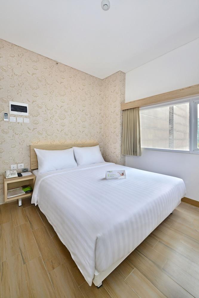 Whiz Hotel Falatehan Jakarta Buitenkant foto