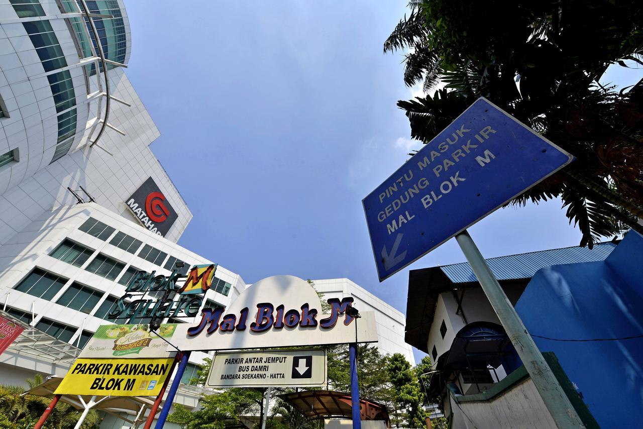 Whiz Hotel Falatehan Jakarta Buitenkant foto